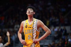 神塔迎来爆发机会！李春江或把他打造成超巨 将继续冲NBA？